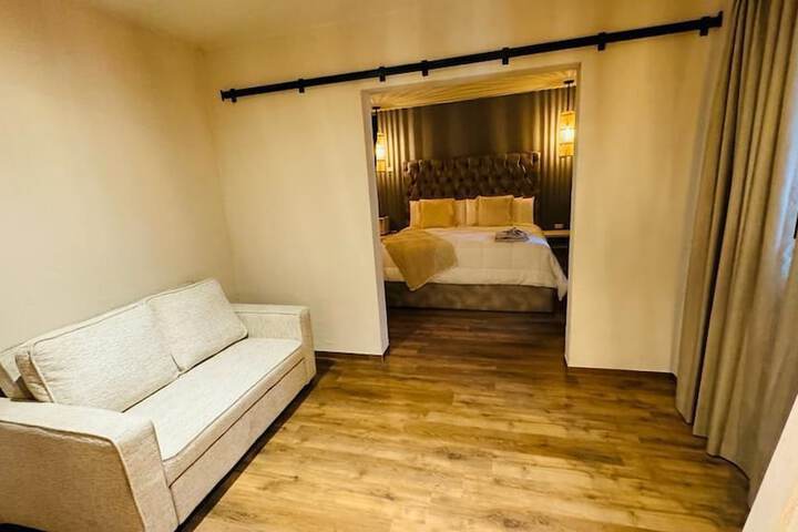 Room 21 of 82