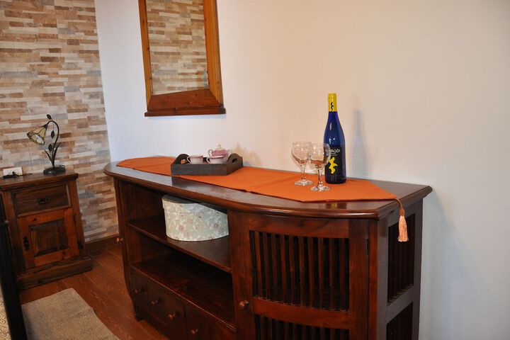 Room 6 of 84