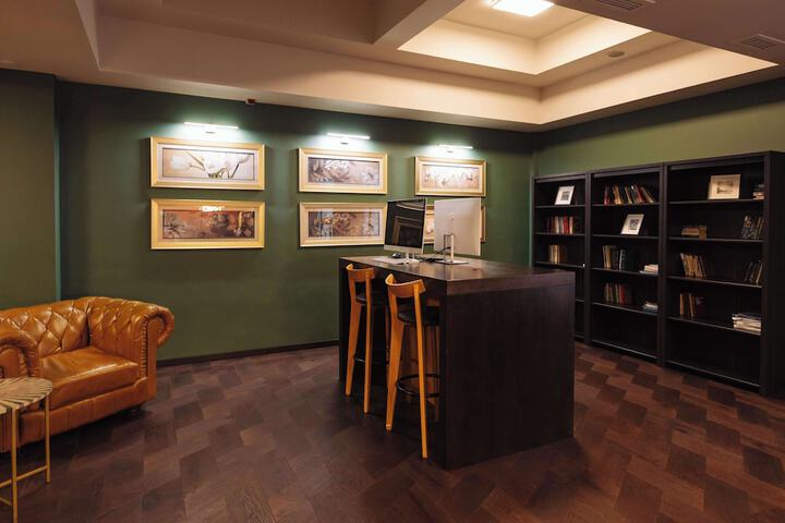 Business Center 144 of 148