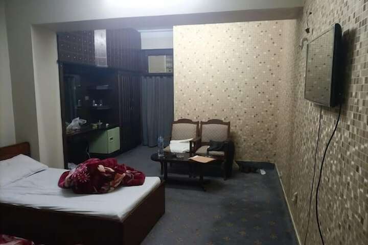 Room 3 of 13