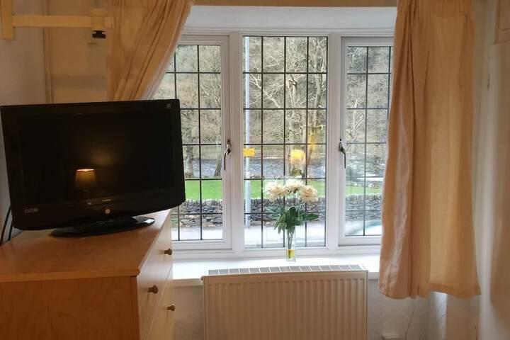 Room 15 of 18