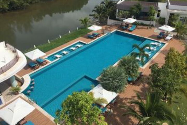Pool 25 of 43