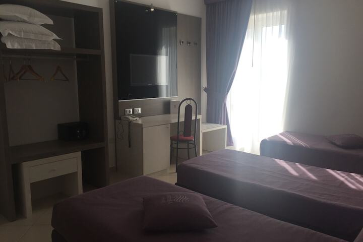 Room 13 of 39