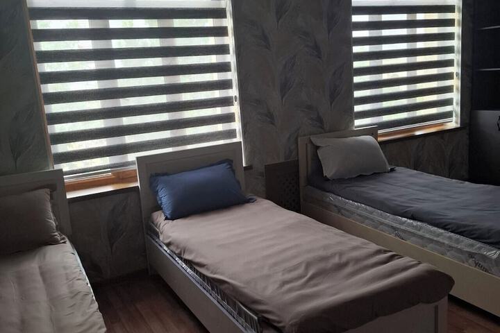Room 3 of 37
