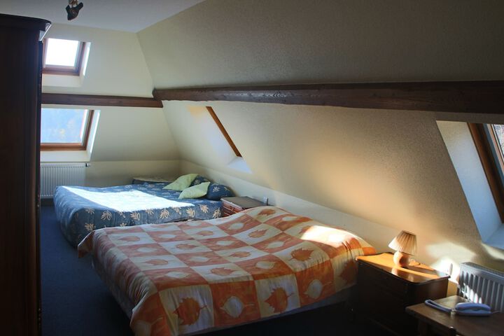 Room 2 of 29