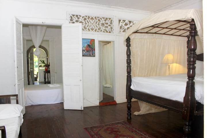 Room 44 of 155