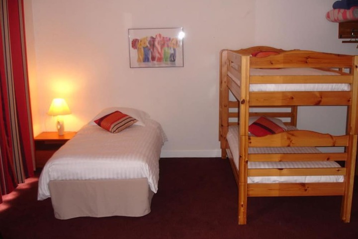 Room 5 of 31