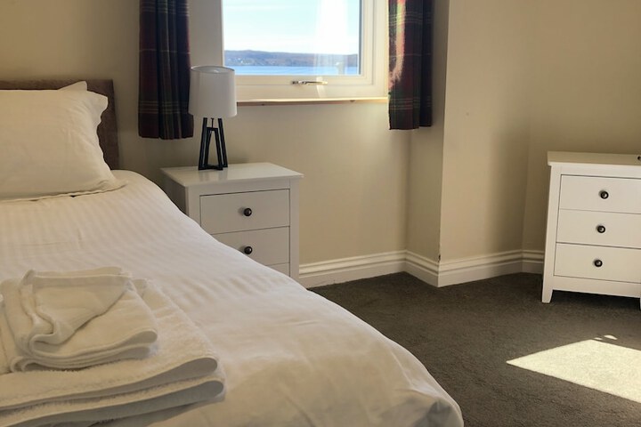Room 11 of 51