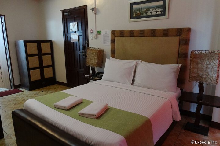 Room 6 of 46