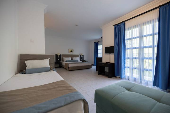 Room 26 of 131