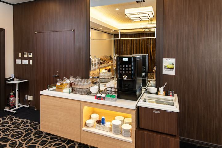 Breakfast/Coffee Service 16 of 27