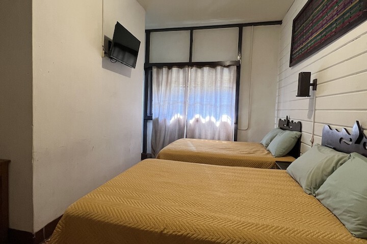 Room 6 of 71