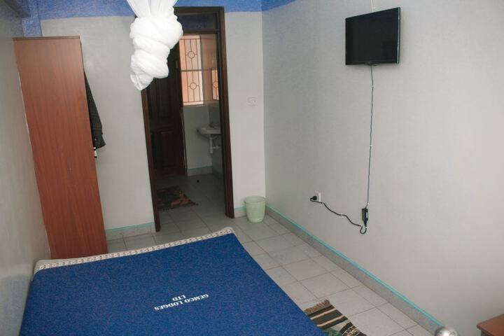 Room 6 of 35