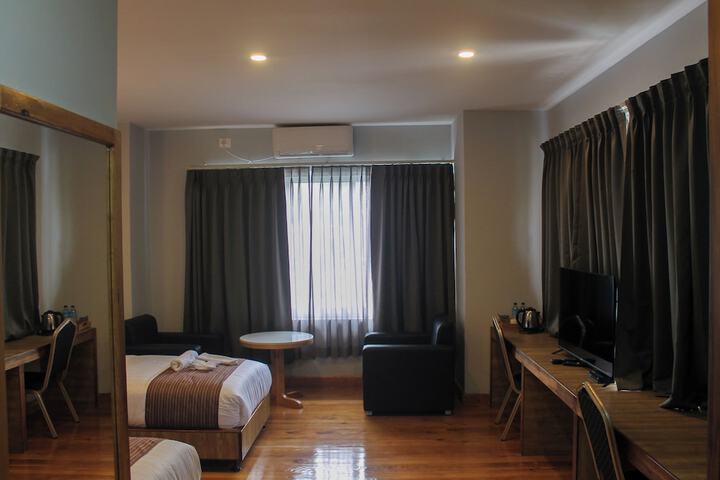 Room 5 of 35