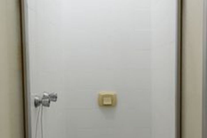 Room 5 of 34