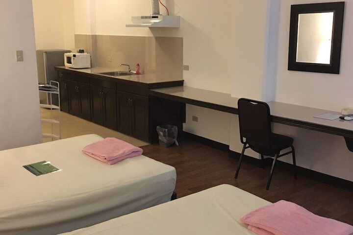 Room 6 of 40