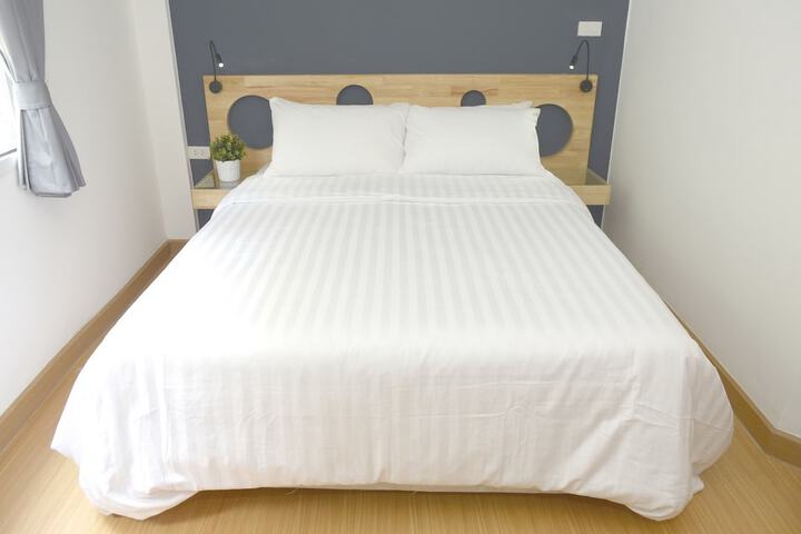 Room 15 of 52