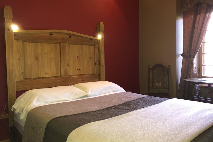 1 Queen Bed (36 of 43)