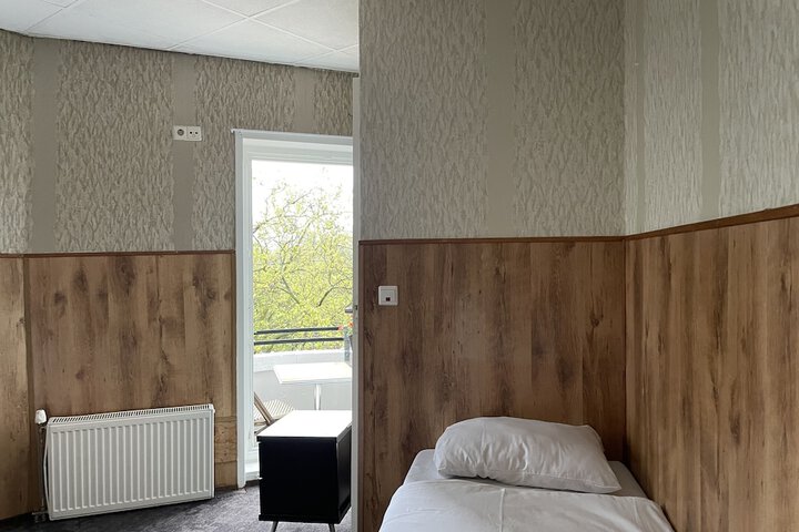 Room 19 of 56