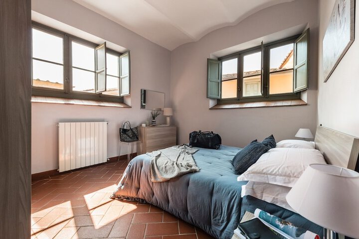 Room 8 of 94