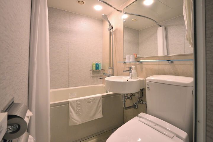 Room 15 of 21