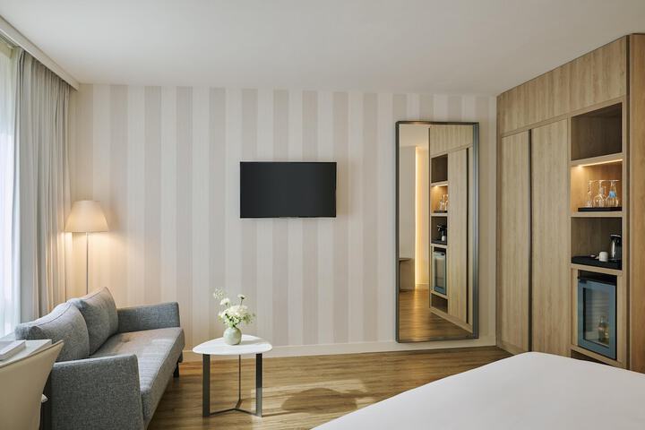 Room 31 of 59