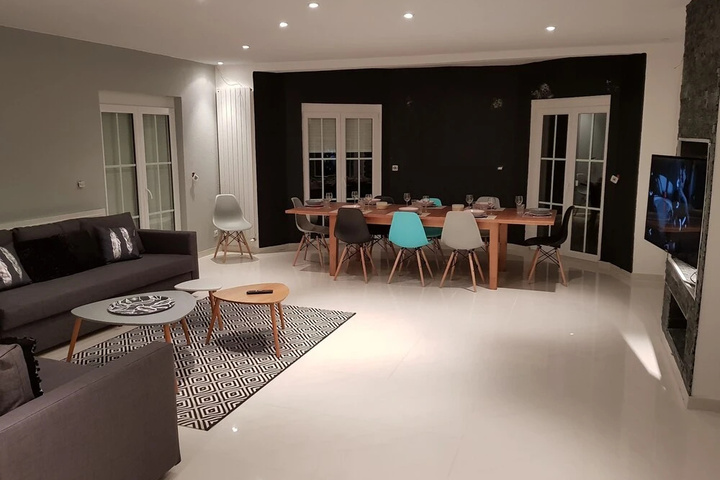 Room 6 of 22