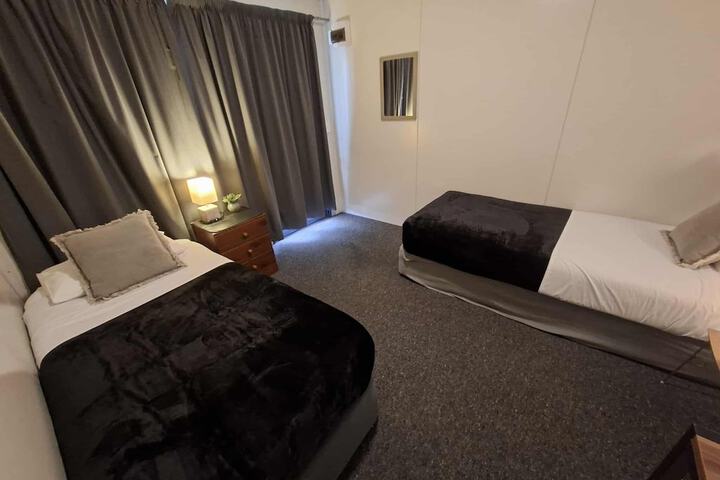 Room 34 of 114