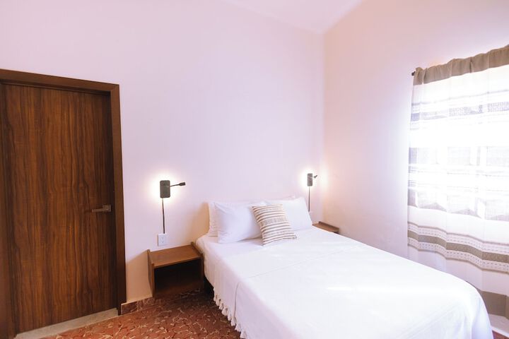 Room 3 of 42