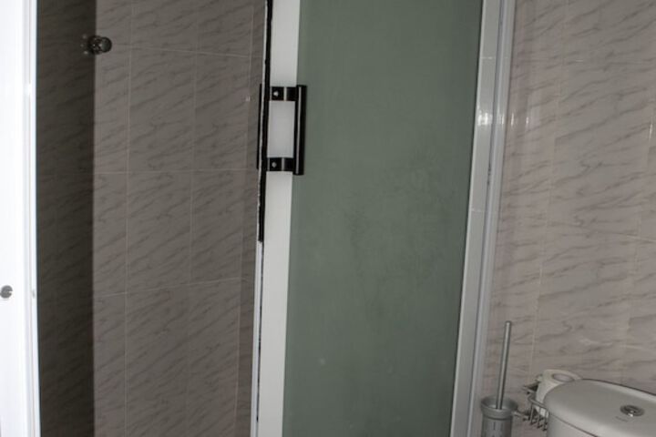 Room 16 of 44