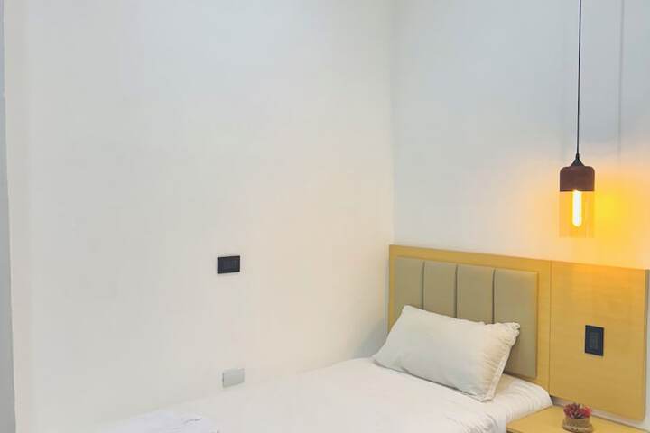 Room 98 of 339