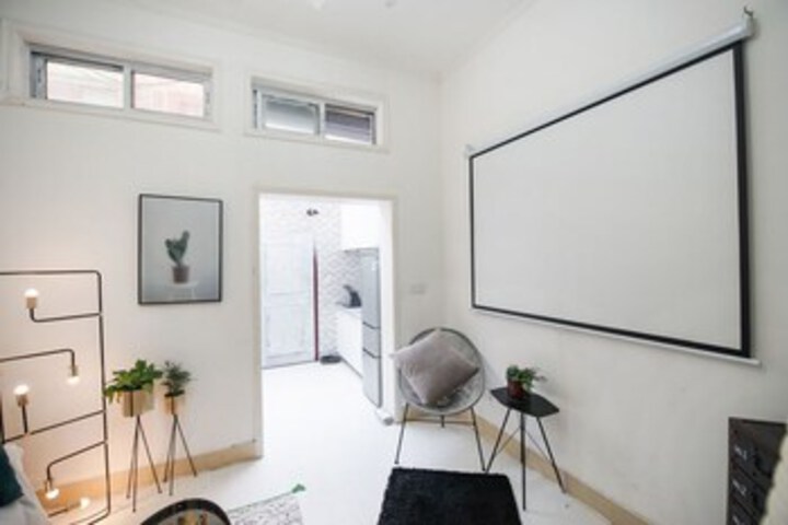 Room 25 of 36