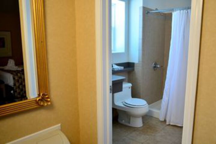 Room 12 of 64