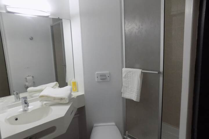 Room 11 of 73