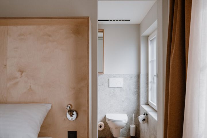 Room 15 of 80