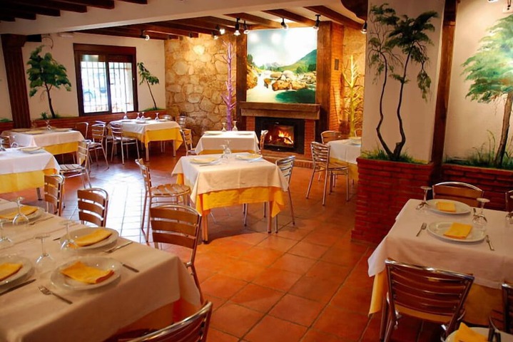 Dining Photos