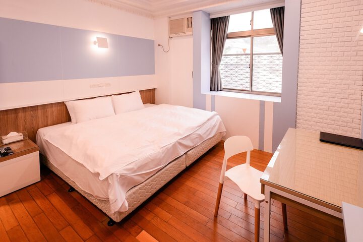 Room 35 of 97
