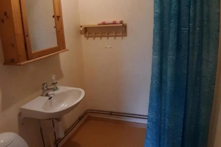 Room 9 of 24
