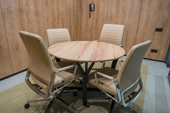 Business Center 67 of 75