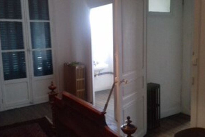 Room 7 of 10