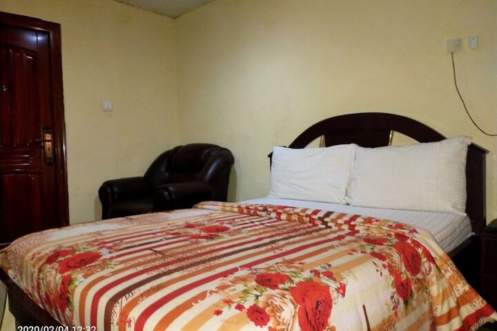 Room 8 of 24