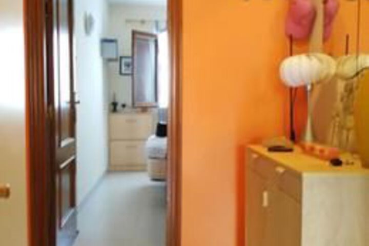 Room 12 of 18