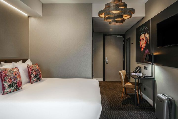 Room 11 of 47