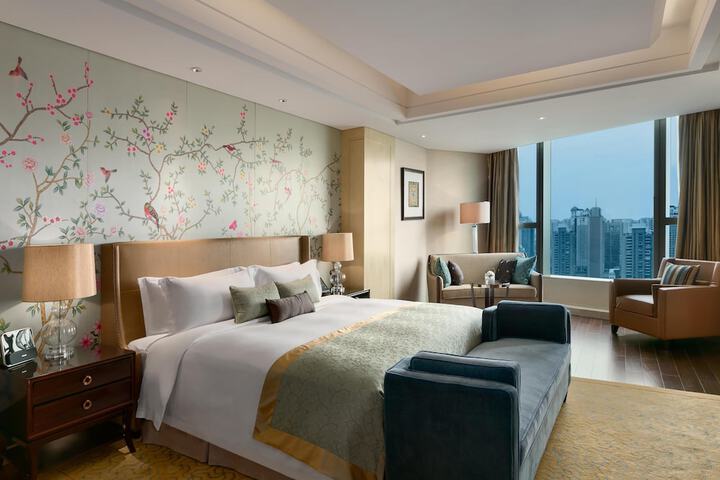 Room 28 of 173