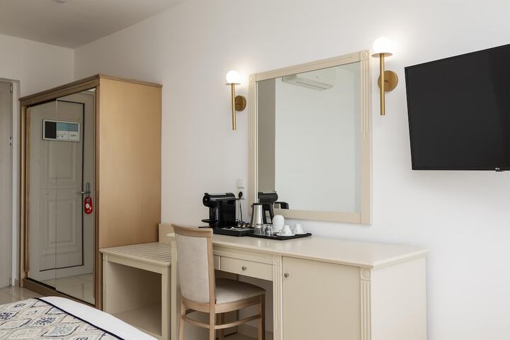 Room 79 of 340