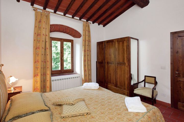 Room 7 of 110