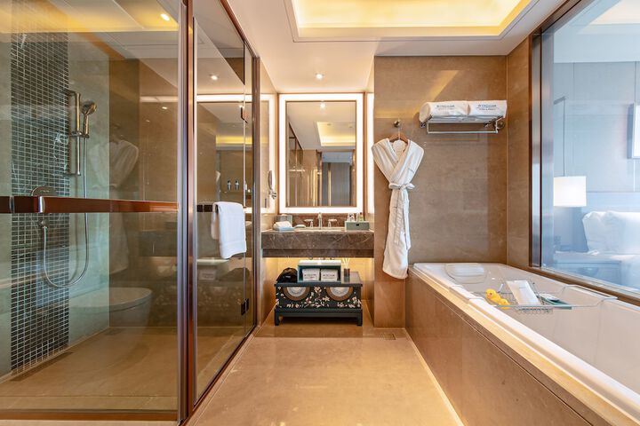 Room 30 of 42