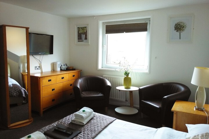 Room 13 of 61