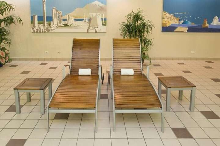 Hotel with Pool