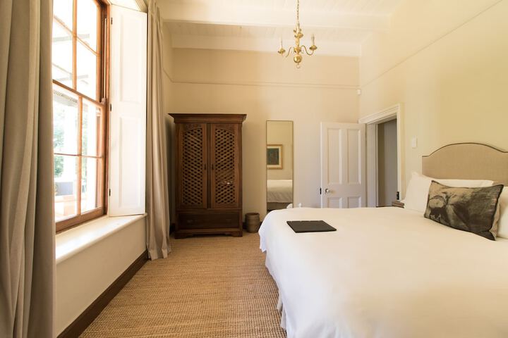 Room 15 of 76